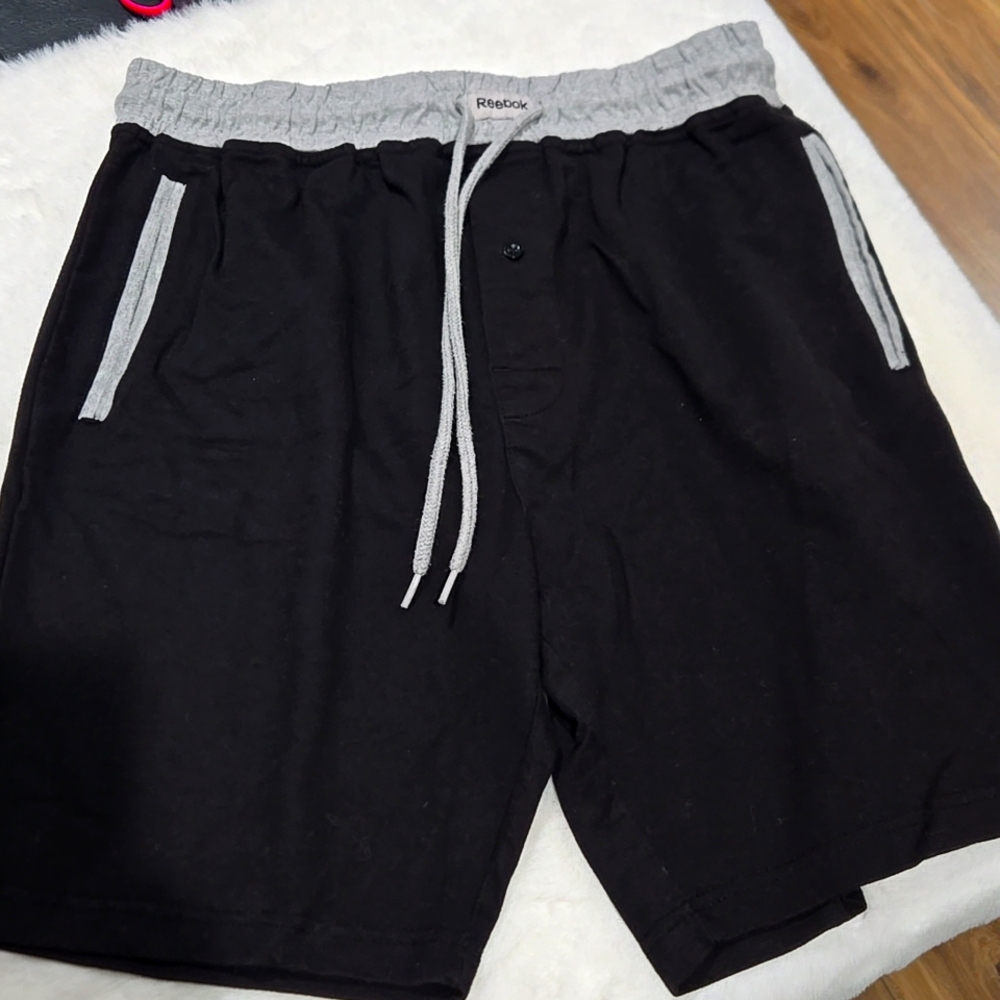 Reebok men's black and gray cotton blend shorts with pockets, draw string size L